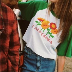 NWT UO WOMEN’S CROPPED GRAPHIC BASEBALL TEE